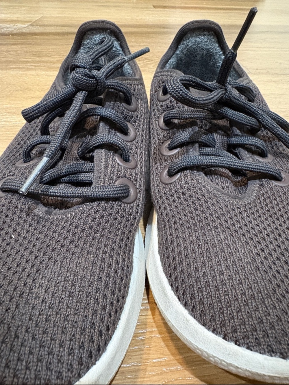 Allbirds Women’s Tree Runners Size 7 Dark Chocolate Brown White Soles Athletic - Picture 4 of 14